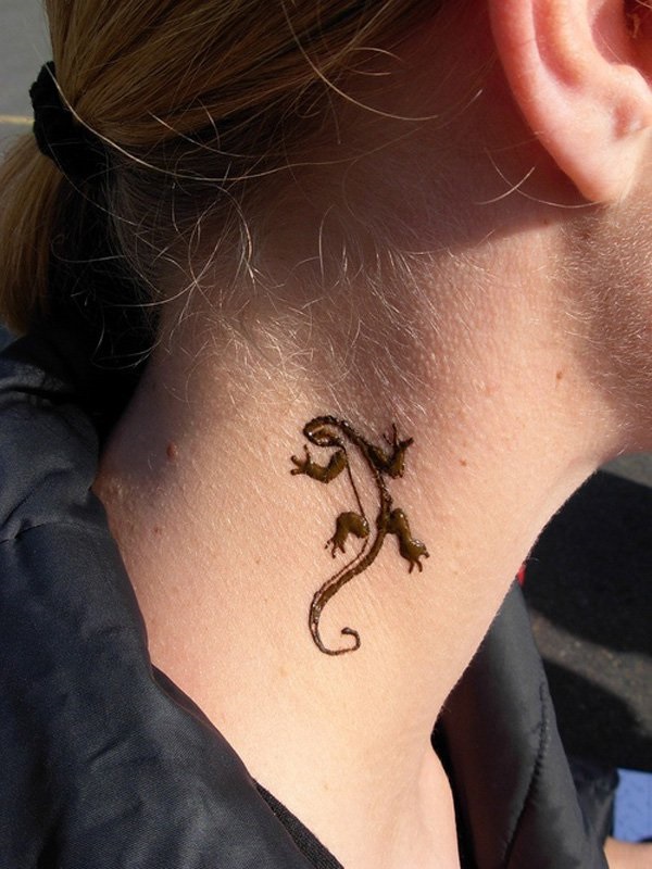 Desenhos e significados impressionantes do tatuagem do lagarto 29 