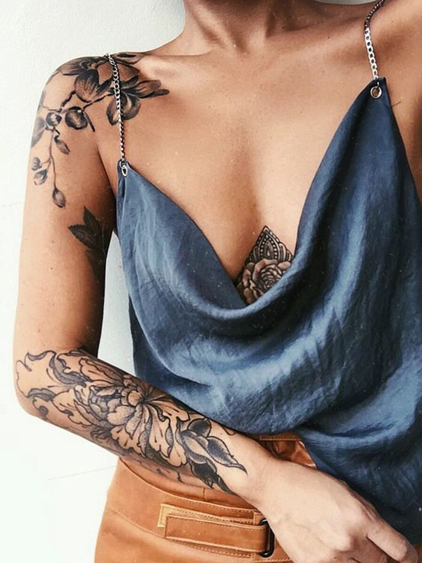 tatuagem de peônia incrível no braço 