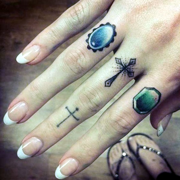Projetos bonitos dos tatuagens do dedo (104) 