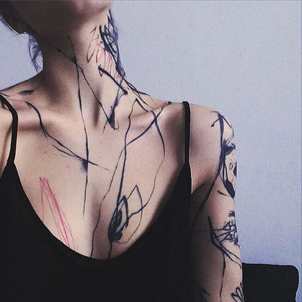 tatuagem abstrata louca para mulheres 