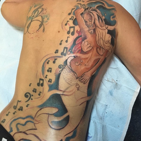 40 desenhos de tatuagem de sereia elegante 8 