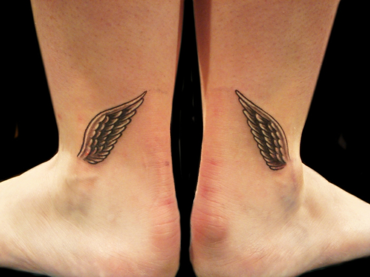 tatuagem de tornozelo gêmeo 