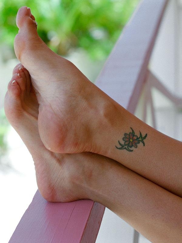Tatuagem de tornozelo designs 70 