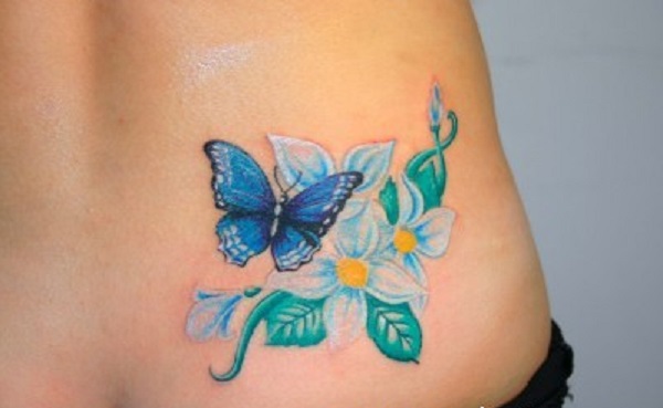 tatuagem de borboleta com flores 42 