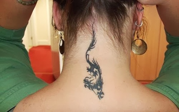 Desenhos de tatuagem de dragão para mulheres e homens76 