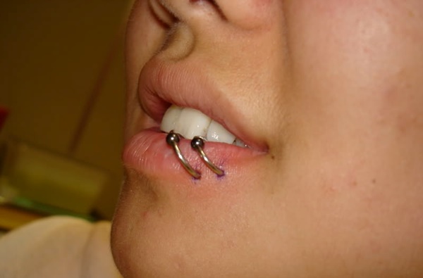 piercing no lábio duplo (24) 
