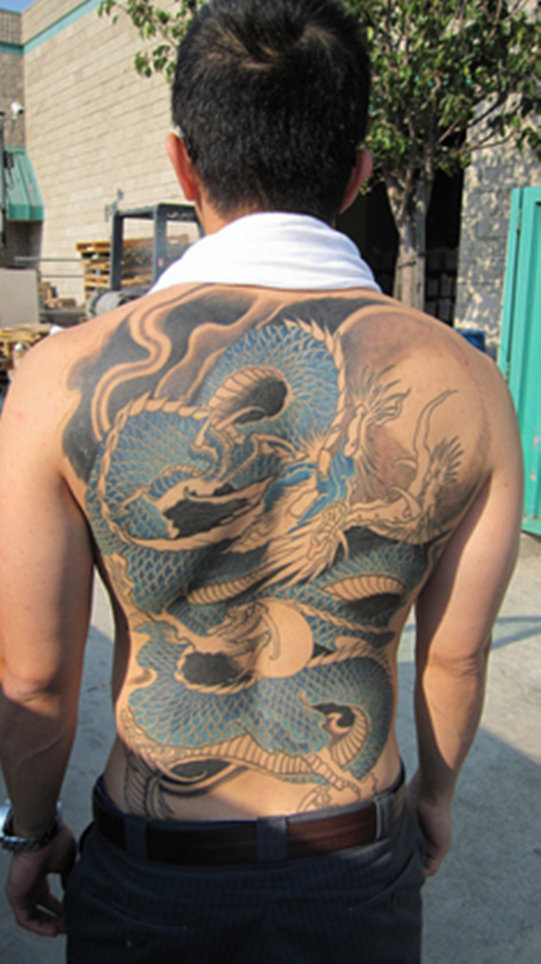 Desenhos de tatuagem de dragão para mulheres e homens10 