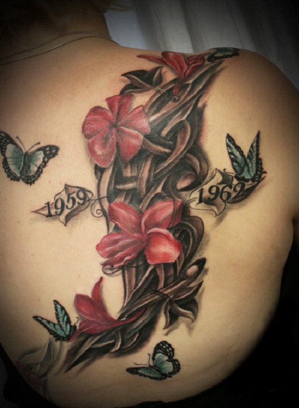 tatuagem de borboleta com flores 29 