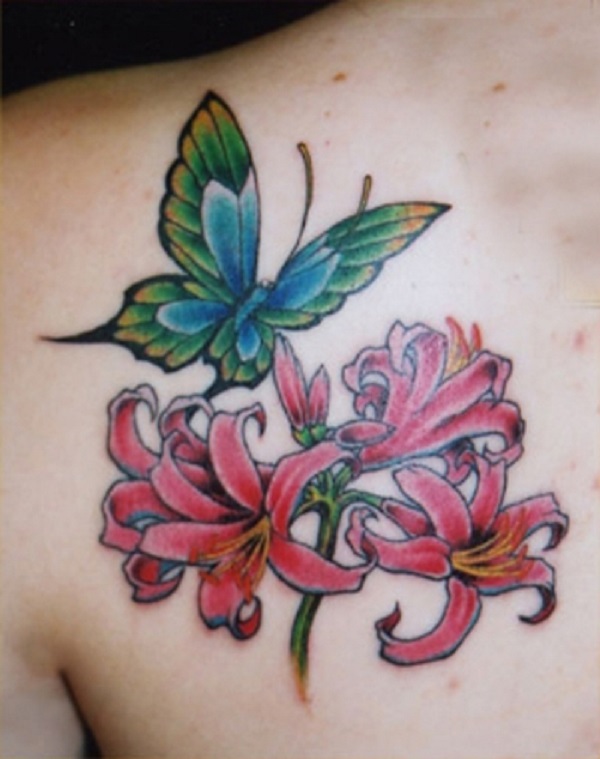 tatuagem de borboleta com flores 7 
