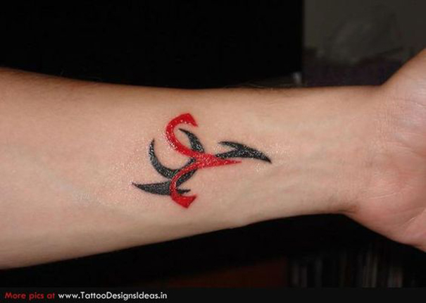 Tatuagem de Áries no braço 