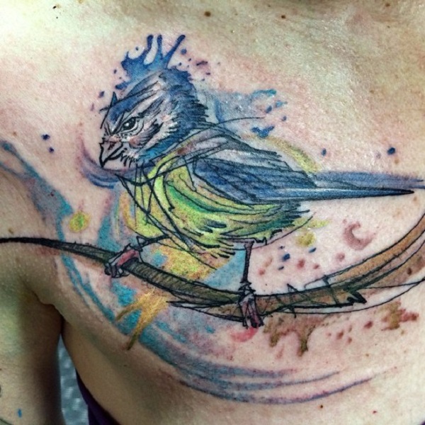 tatuagem de pássaro por Bernd Muss. 