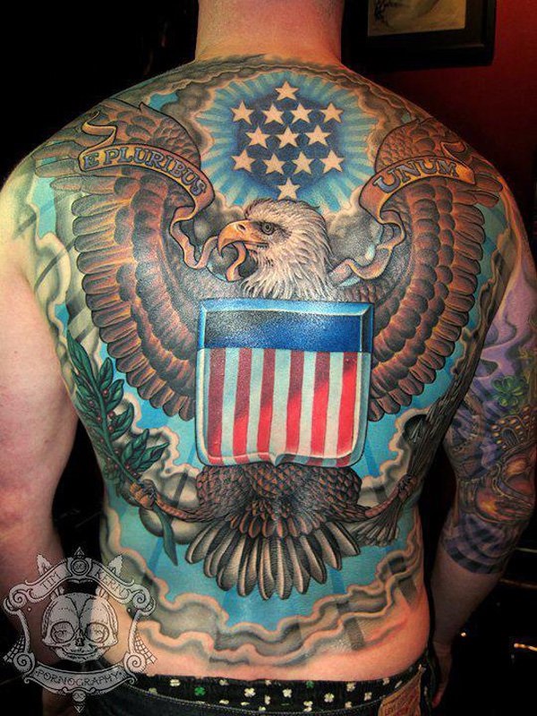 35 Tatuagens e Desenhos de Bandeira Americana 13 