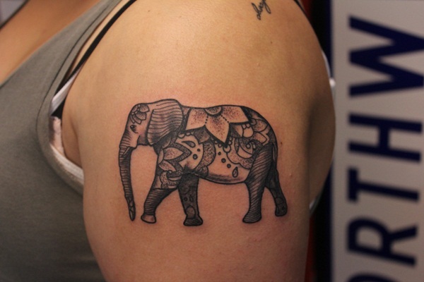 Projetos bonitos do Tattoo do elefante Vectorial minúsculo (63) 