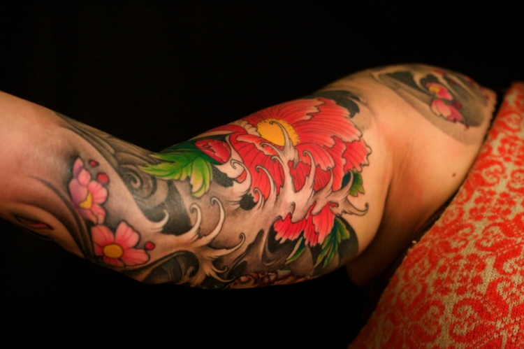 tatuagens criativas asiáticas coloridas 