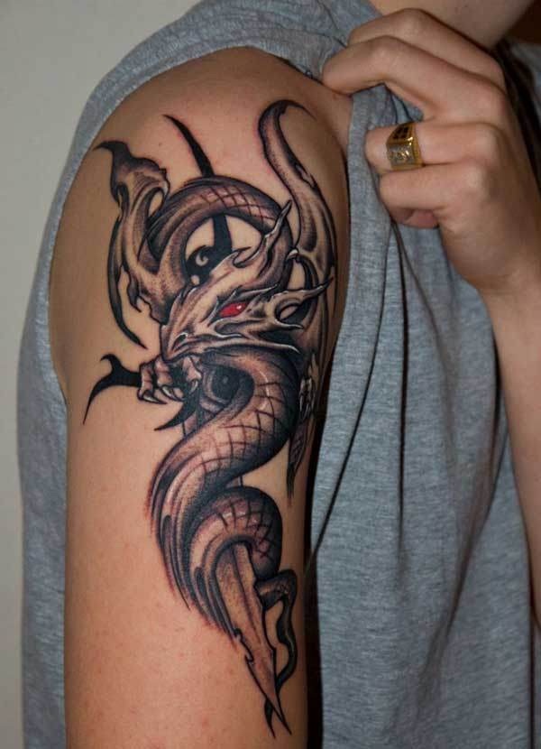Desenhos de tatuagem de dragão para mulheres e homens56 