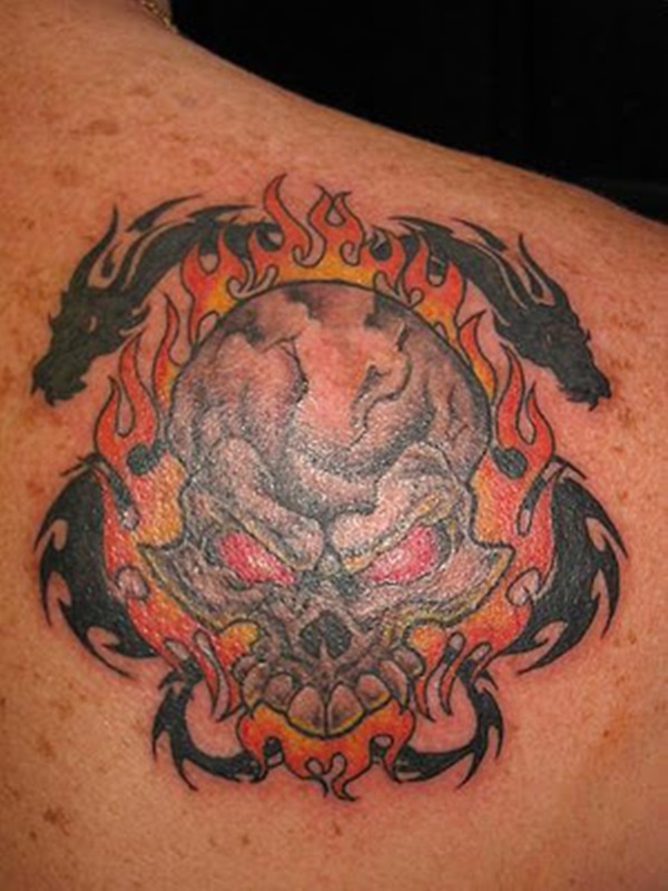 Idéias de tatuagem de chamas e fogo 15 