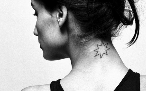 Desenhos de tatuagem de pescoço e idéias77 