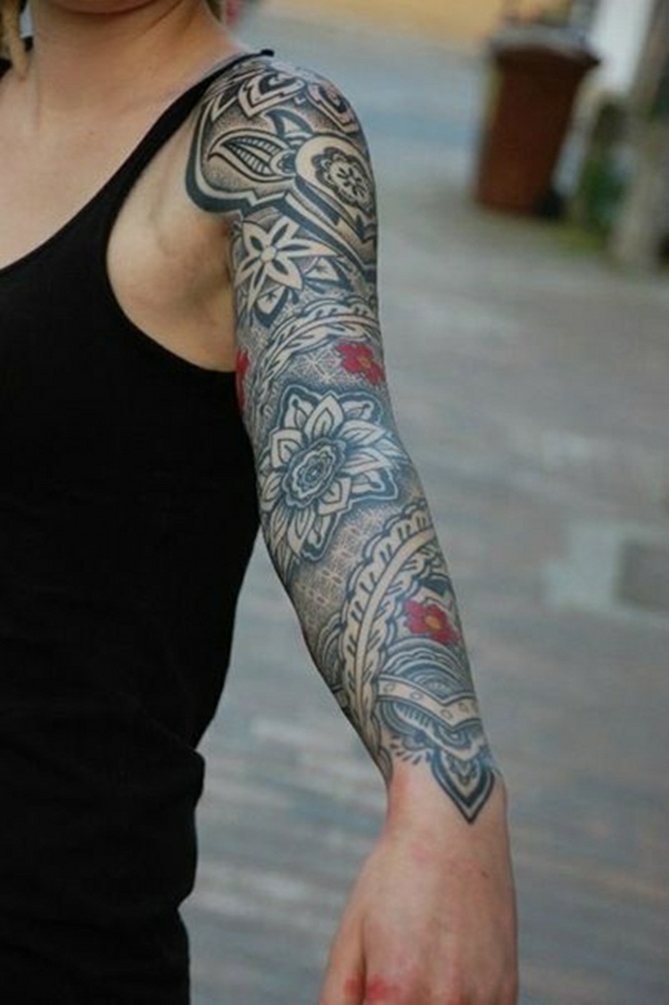 tatuagem completa do braço feminino 