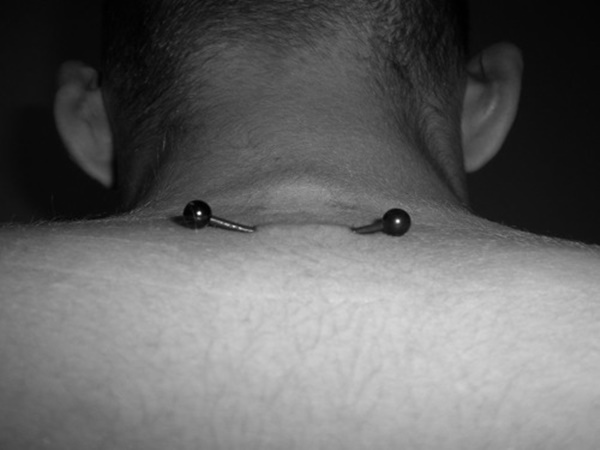 piercing no pescoço (25) 