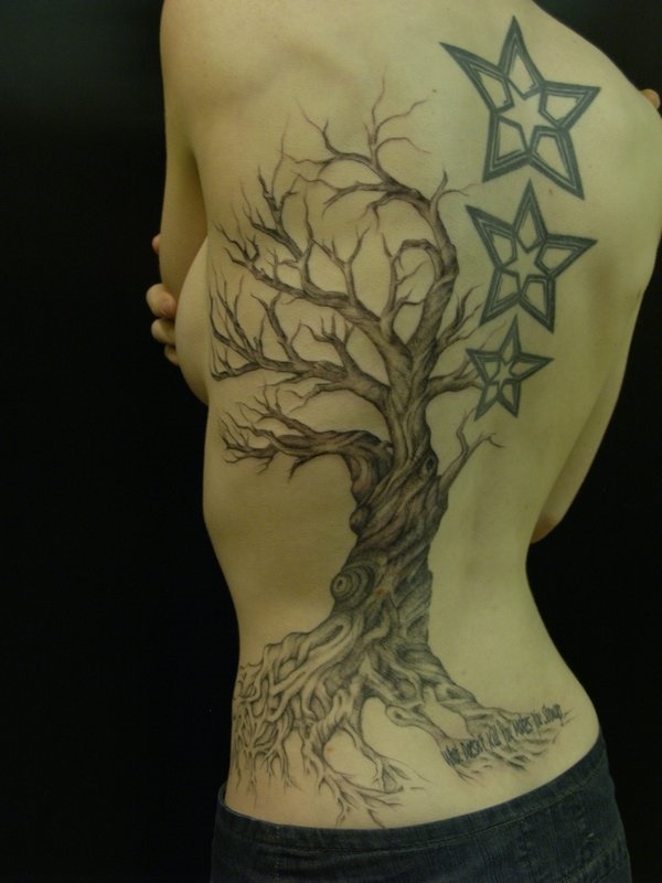 Desenhos de tatuagem de árvore18 