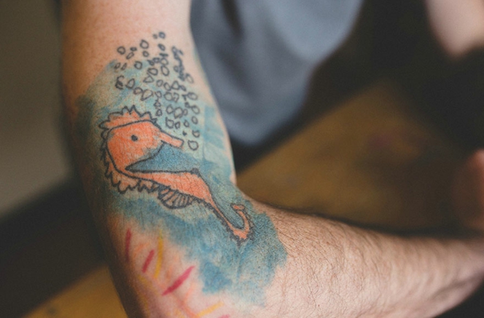 tatuagens criativas do mar do cavalo 