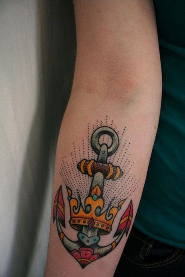 tatuagem de âncora no braço 
