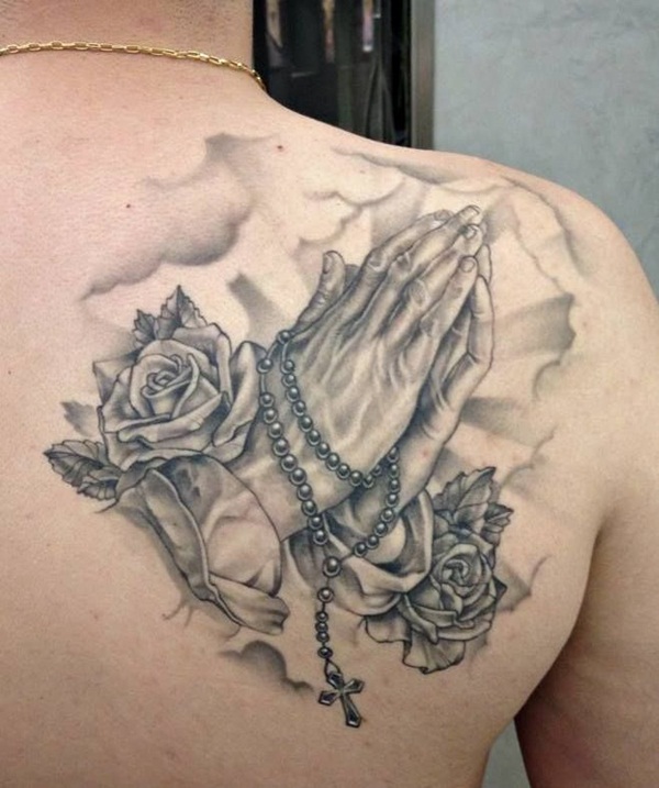 Tatuagem de mão a rezar (26) 