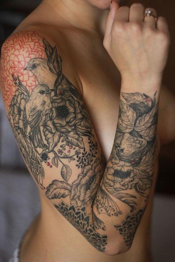 tatuagem de pássaro no braço 