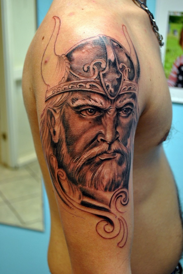 Desenhos e significados do tatuagem Viking audaz 32 