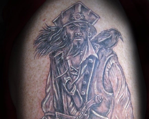 40 fantásticos desenhos de tatuagem de pirata 16 
