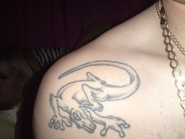 Desenhos e significados impressionantes do tatuagem do lagarto 35 