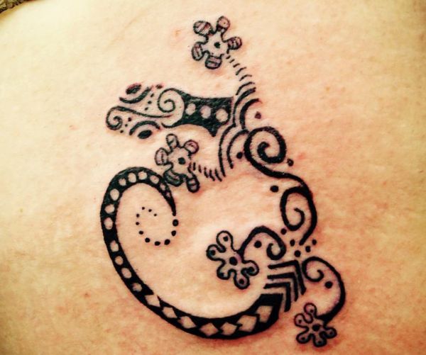 Design de tatuagem de lagartos de salamandra 