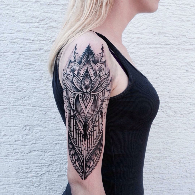 mandala de braço de tatuagem de formas geométricas 