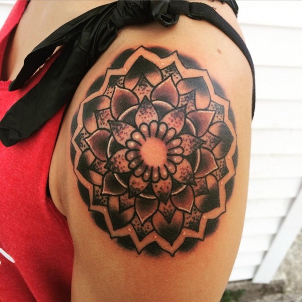 30 maravilhosas idéias de tatuagem Mandala 16 