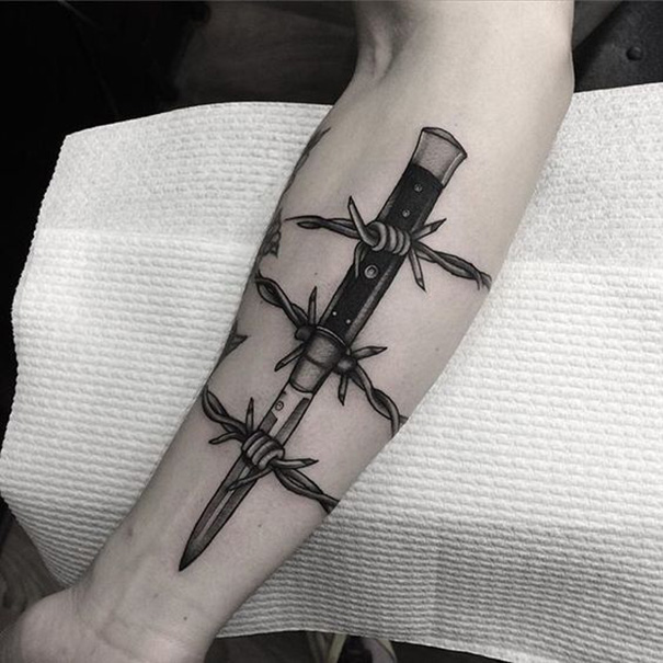 idéias de tatuagem de espada criminal 