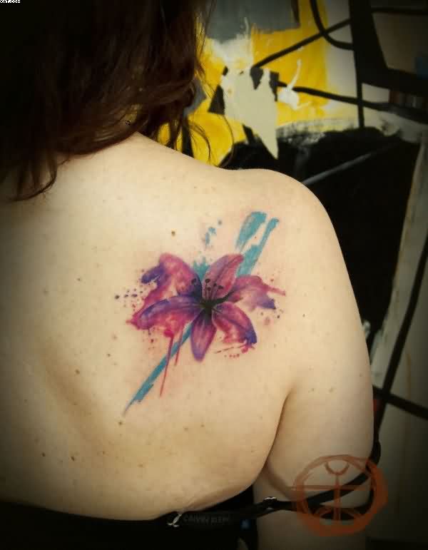 tatuagem de flores de lírio 33 