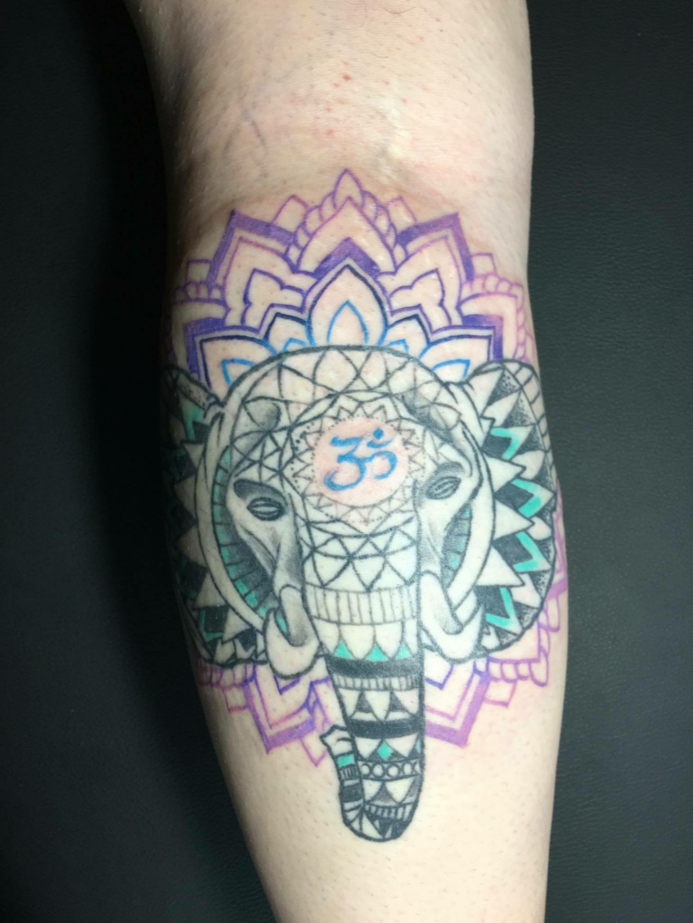 mandala tatuagem-design-geométrica-elefante 