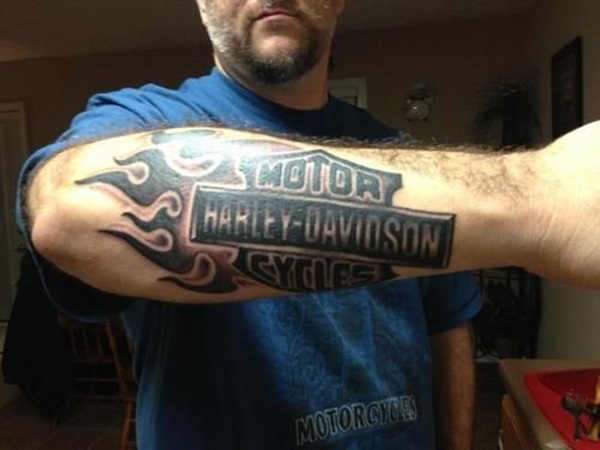 Idéias e inspirações únicas do tatuagem de Harley Davidson 24 
