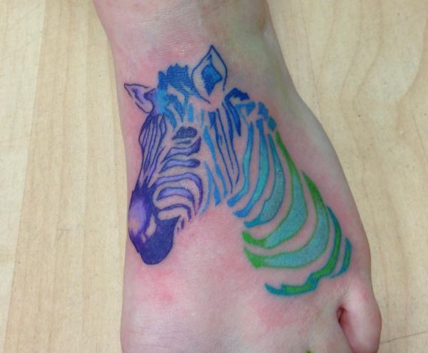 Projeto colorido da zebra no pé 