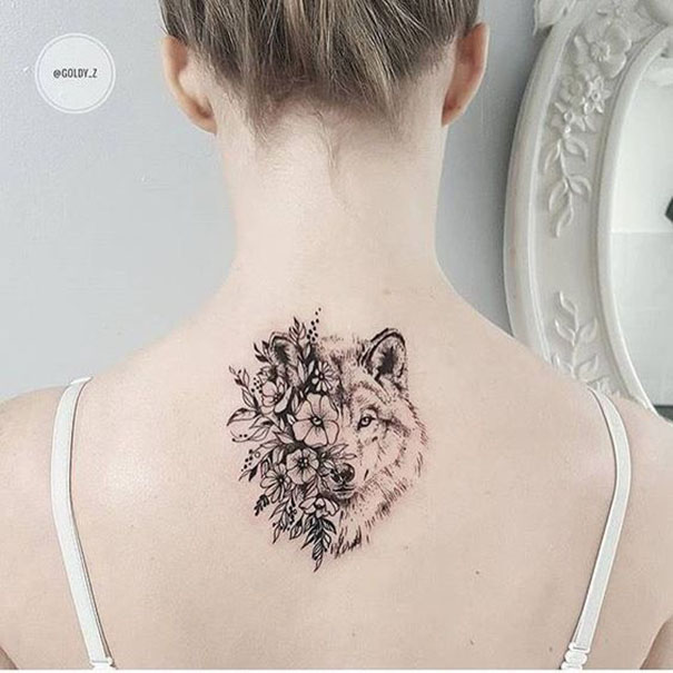 tatuagem de mulheres nas costas