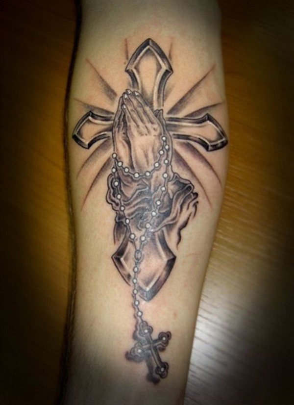 Tatuagem de mão a rezar (15) 