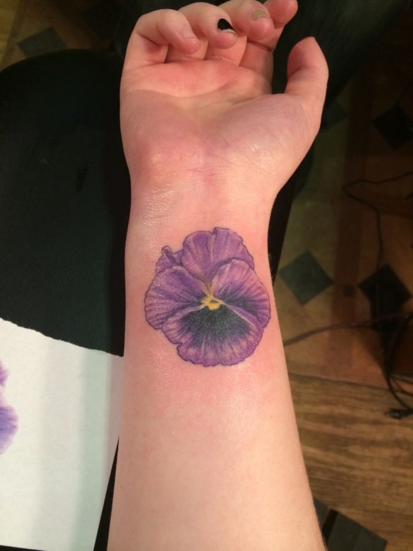 Belos desenhos de tatuagens florais que vão explodir sua mente0481 