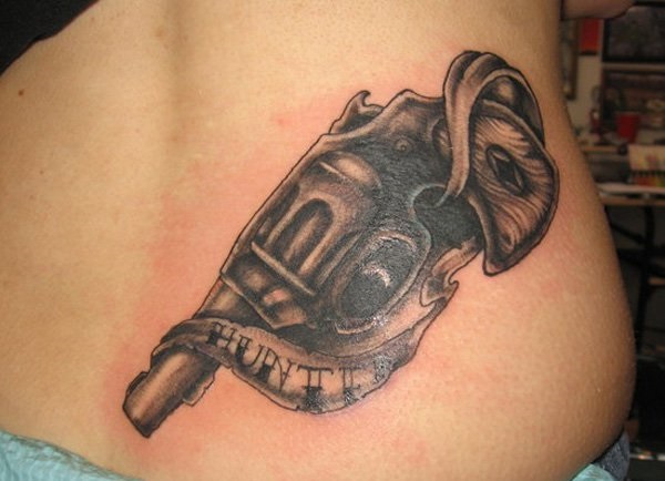 35 idéias de tatuagem de arma crepitante 4 