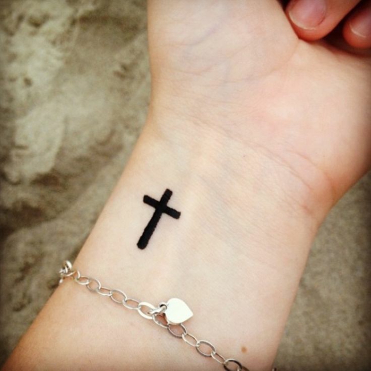 desenho de tatuagem cruz 