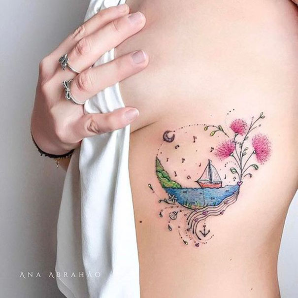 tatuagem de mulheres na costela