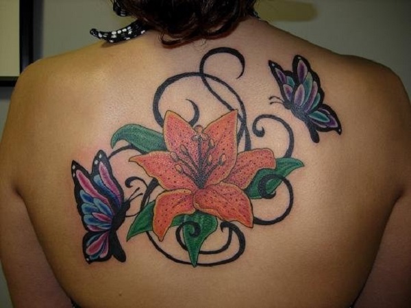 tatuagem de borboleta com flores 24 