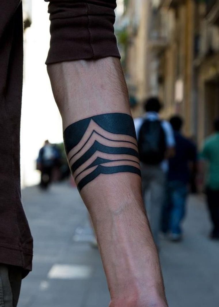 tatuagem-mão-maori-moderno-estilo 