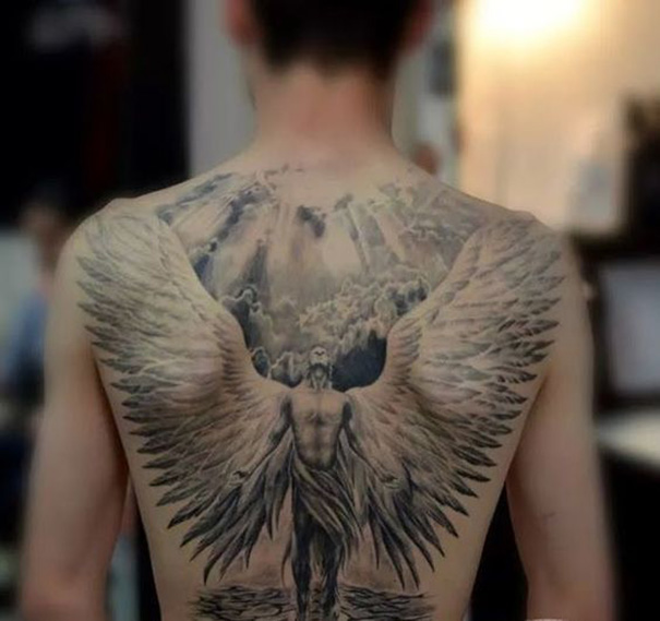 tatuagem de anjo nas costas 