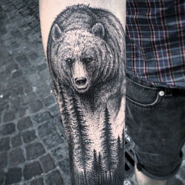 Desenho abstrato urso no antebraço 