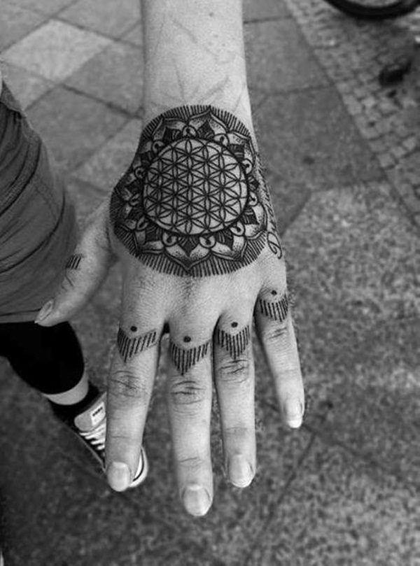 Desenhos geométricos de tatuagem e idéias56 